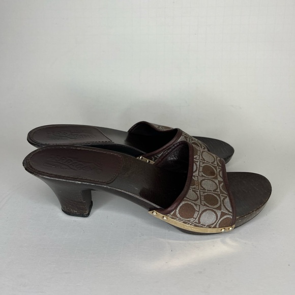 salvatore ferragamo sandals women Size 7.5B Signature Brown Textile Italy - Picture 1 of 16